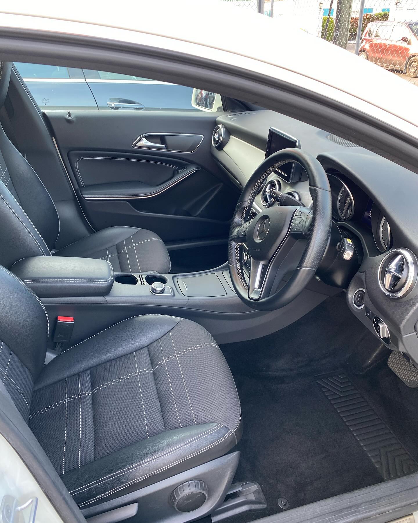 2014 Mercedes-Benz CLA White