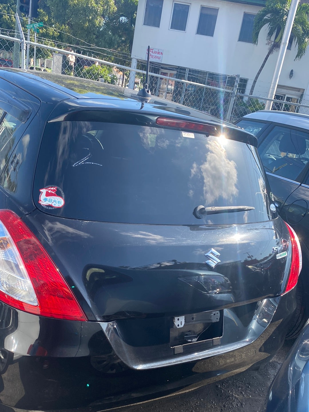 2013 Suzuki Swift black