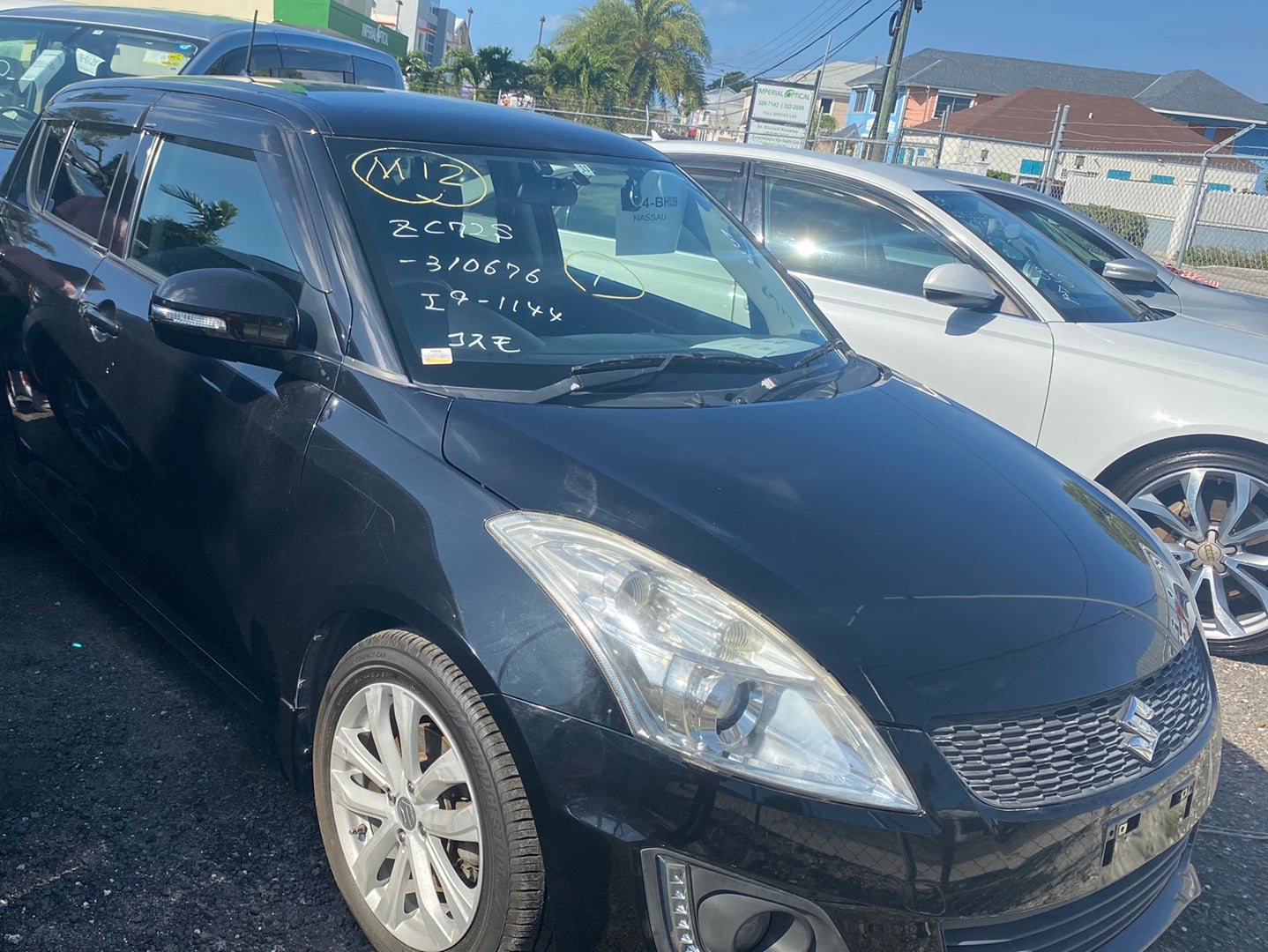 2013 Suzuki Swift black