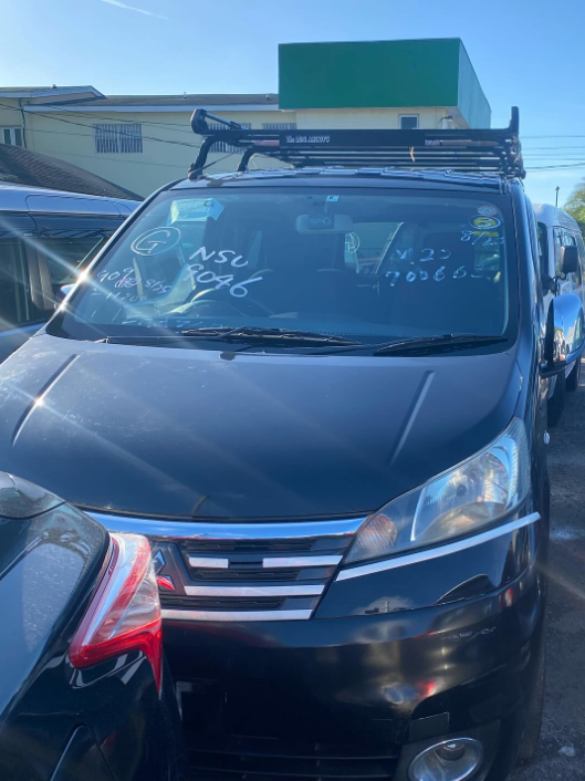 2013 Mitsubishi Delica Black