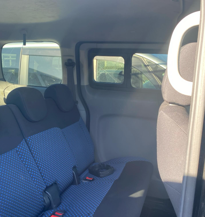 2013 Mitsubishi Delica Black
