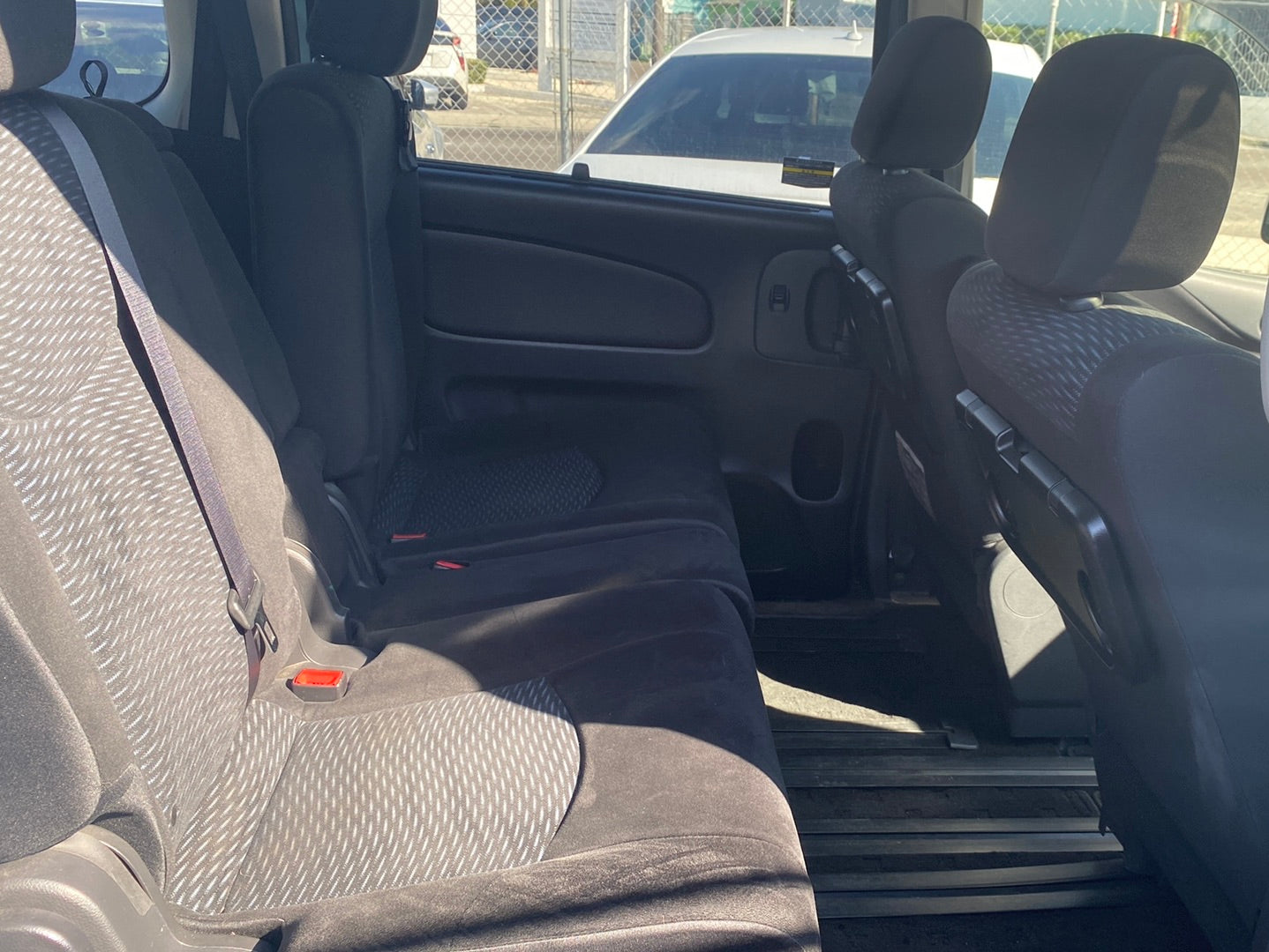 2013 Nissan Serena blue