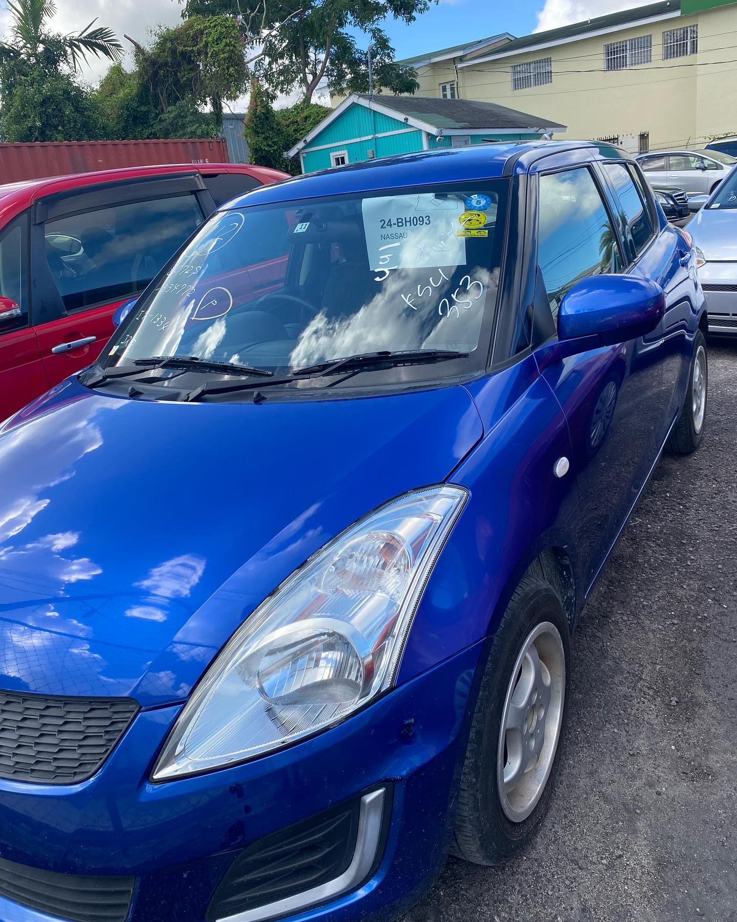 2013 Suzuki Swift blue