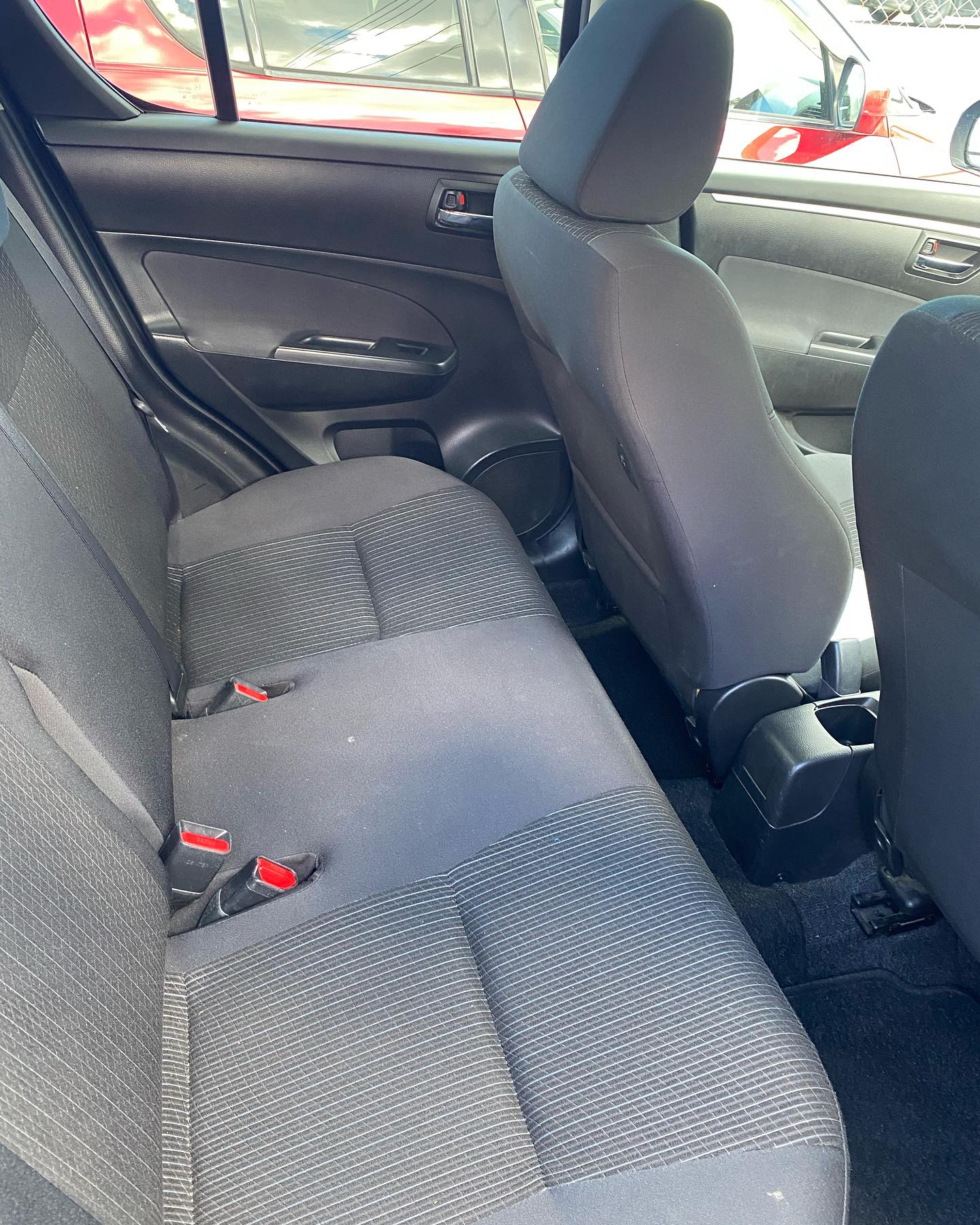 2013 Suzuki Swift blue