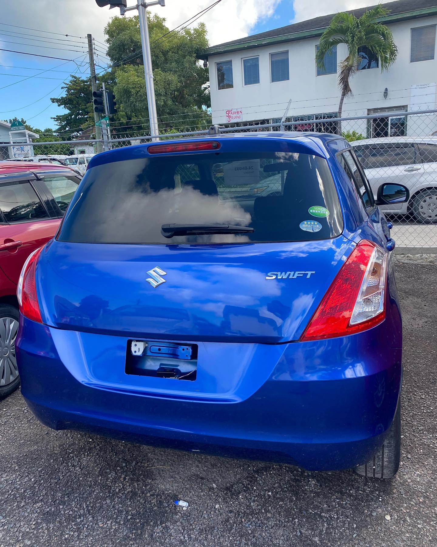 2013 Suzuki Swift blue