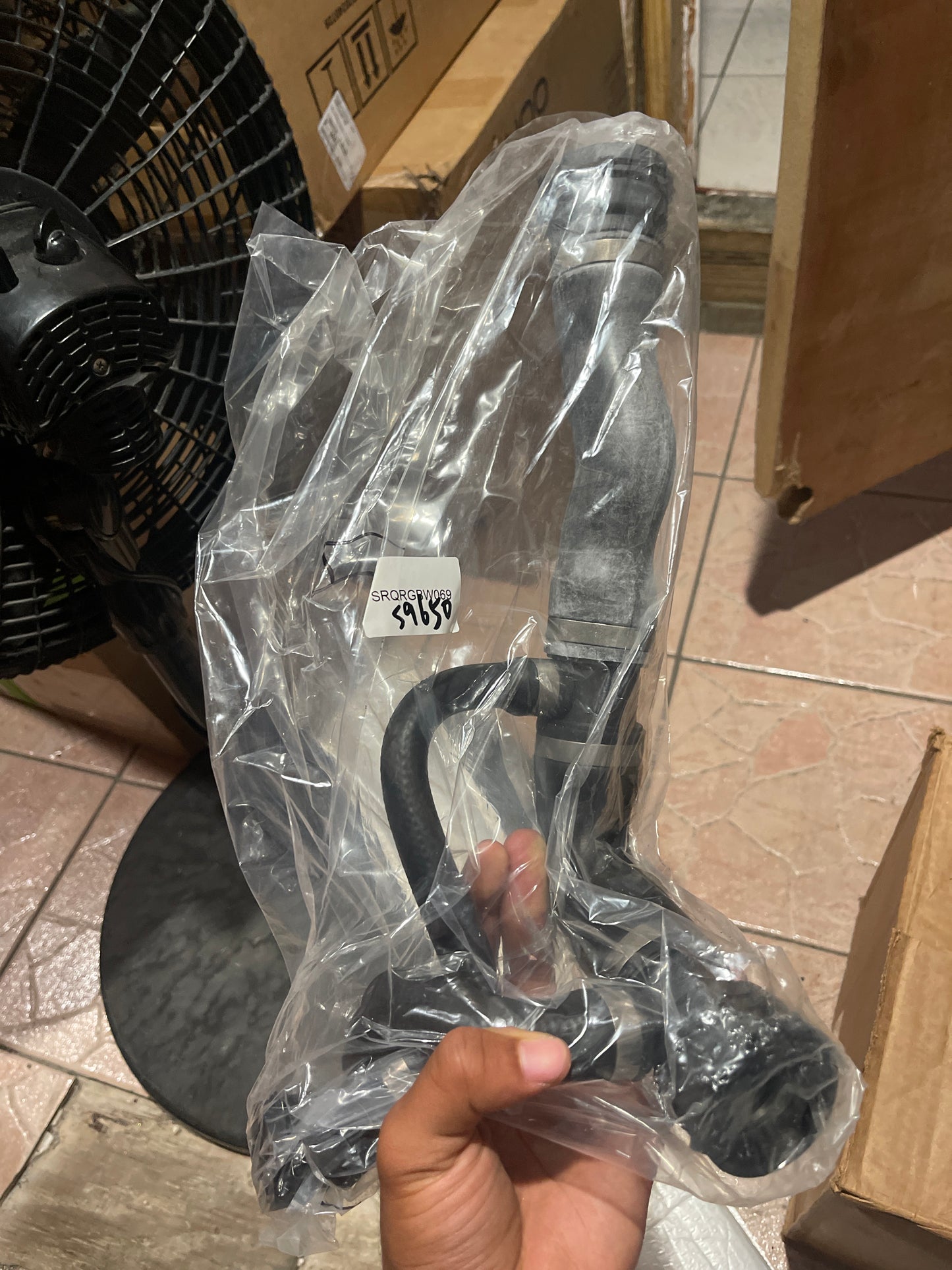 Upper Radiator Coolant Hose- BMW 523i; BMW 525i; BMW 530i