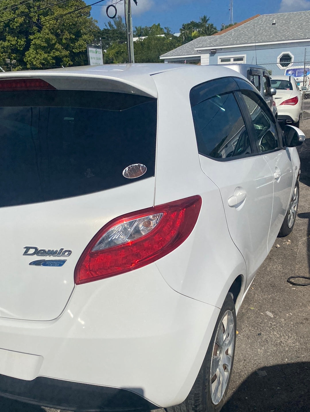 2014 Mazda Demio white