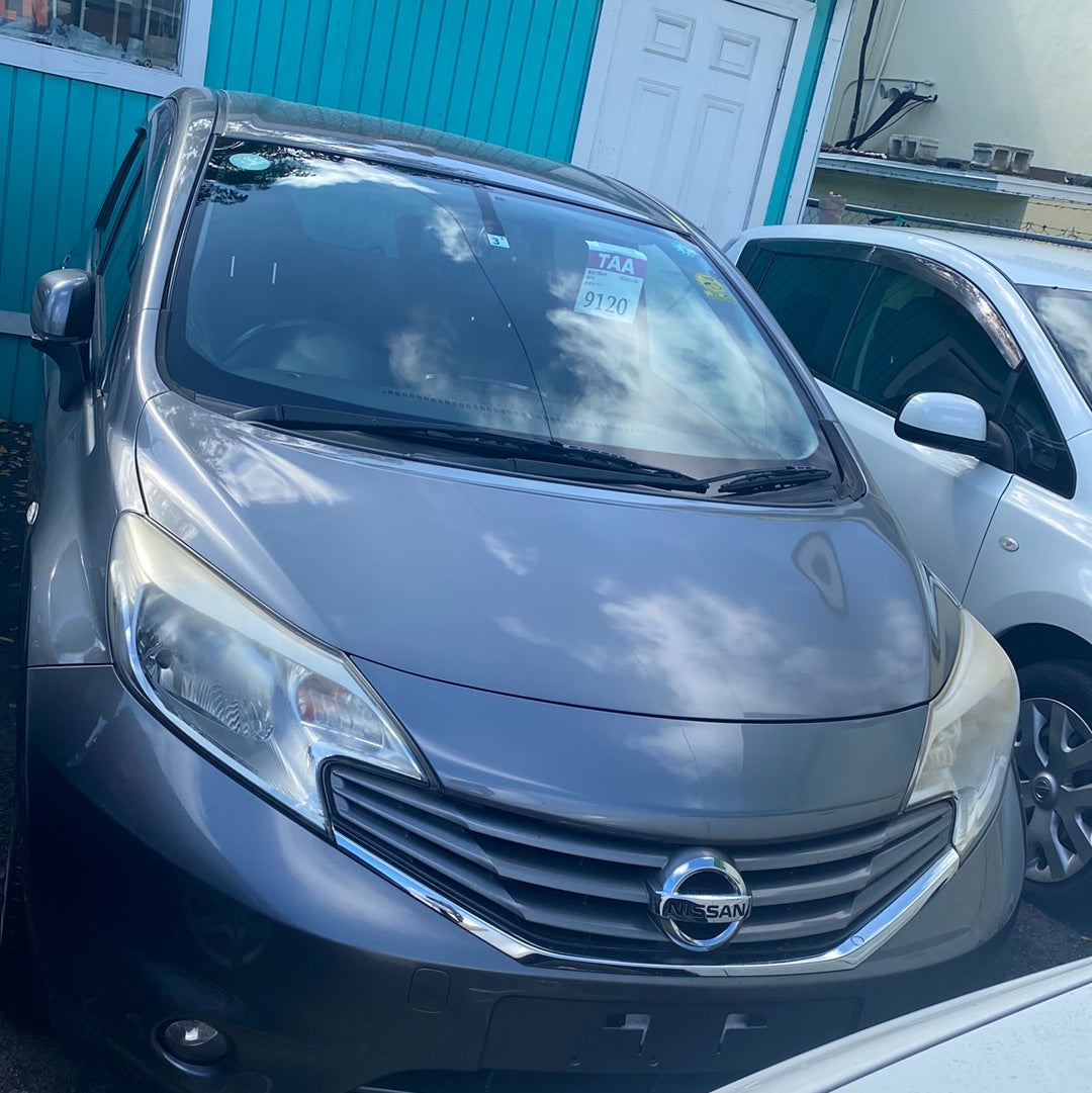 2013 Nissan Note Gray