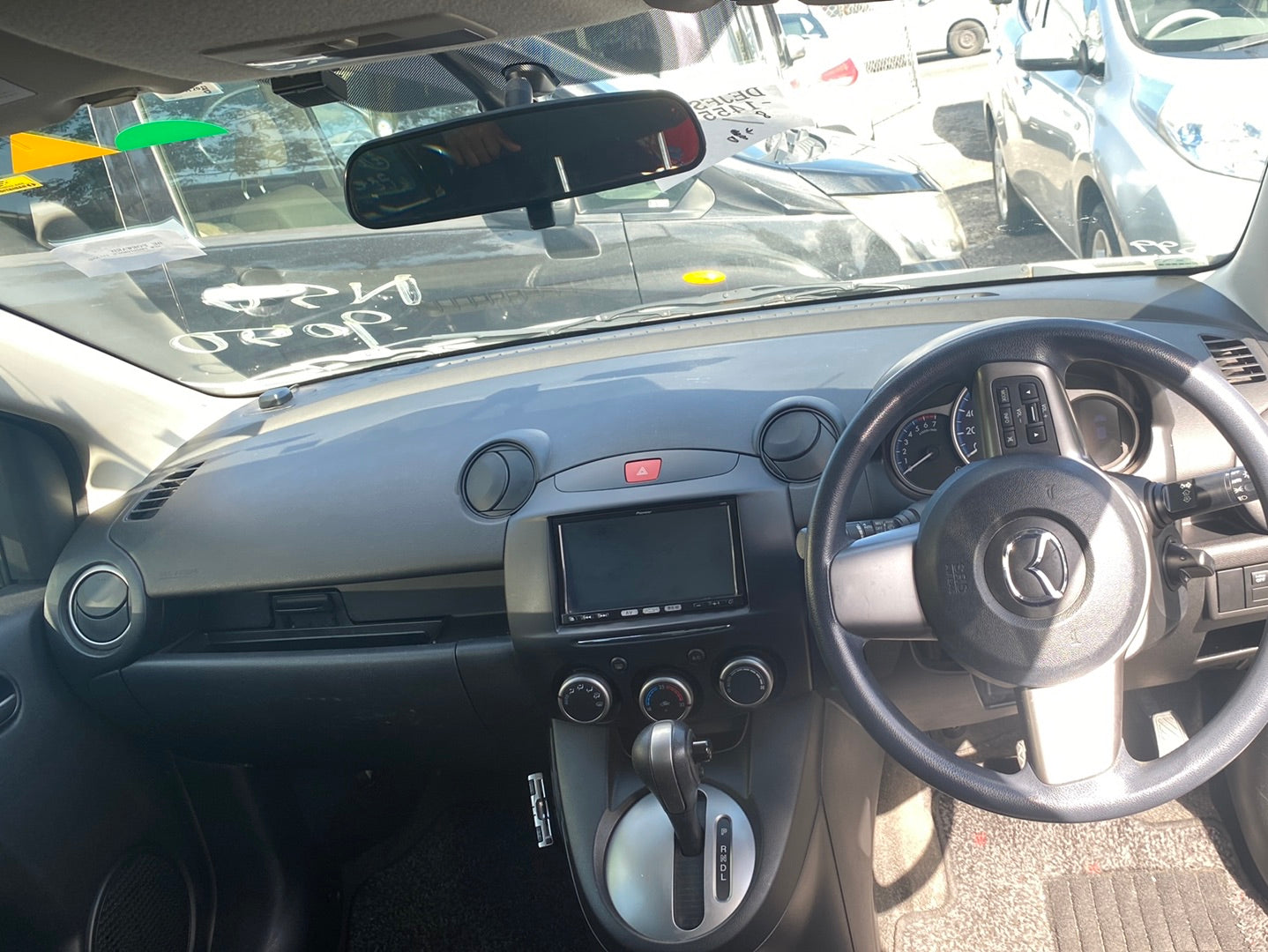 2014 Mazda Demio white