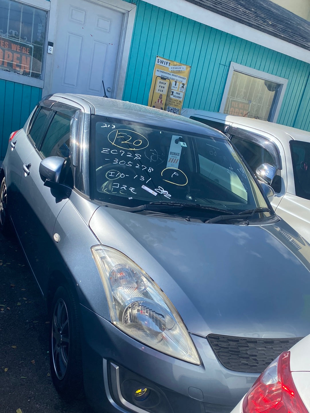 2013 Suzuki Swift Gray