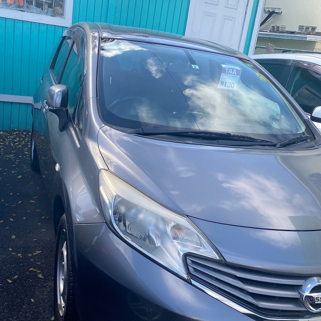 2013 Nissan Note Gray