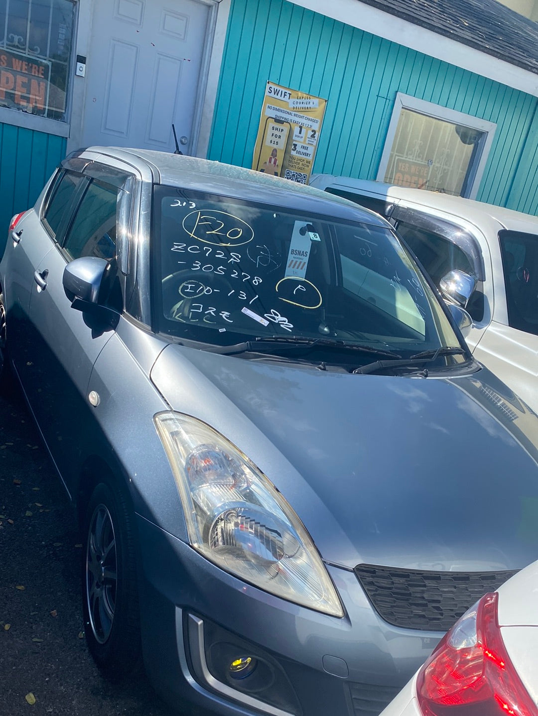 2013 Suzuki Swift Gray