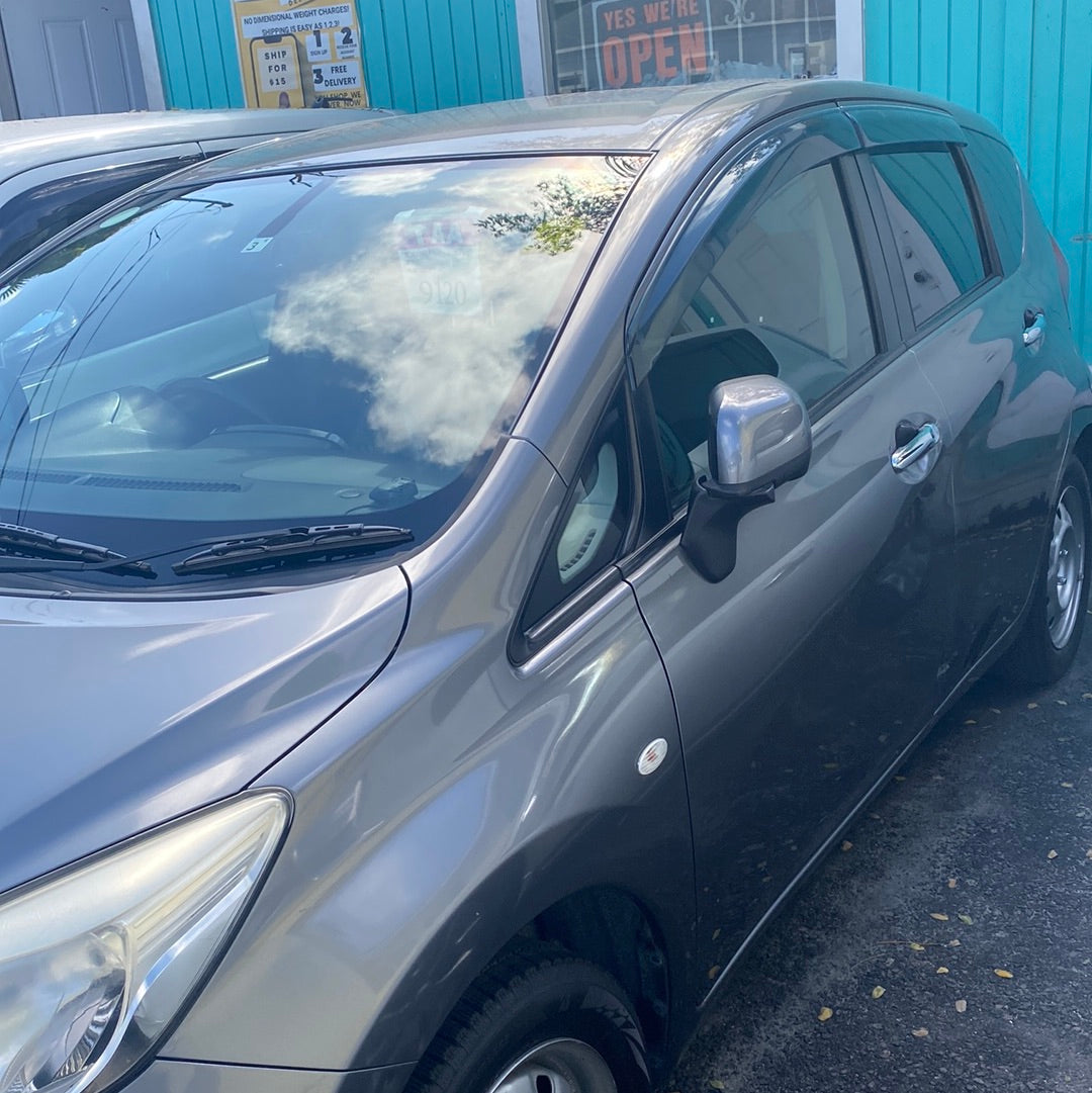 2013 Nissan Note Gray