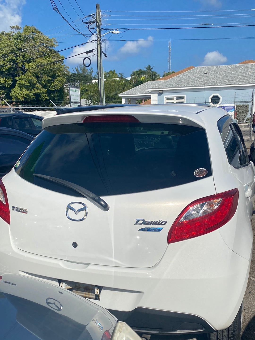 2014 Mazda Demio white