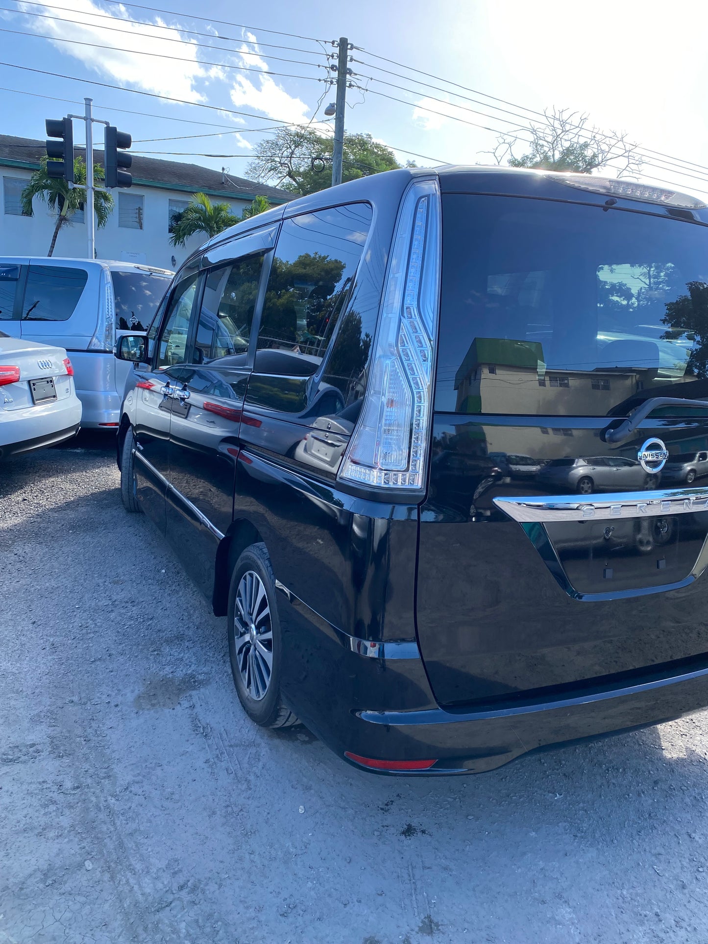 2014 Nissan Serena black