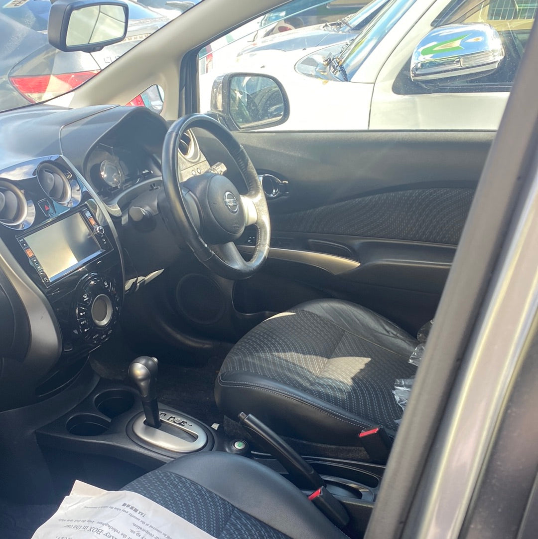 2013 Nissan Note Gray