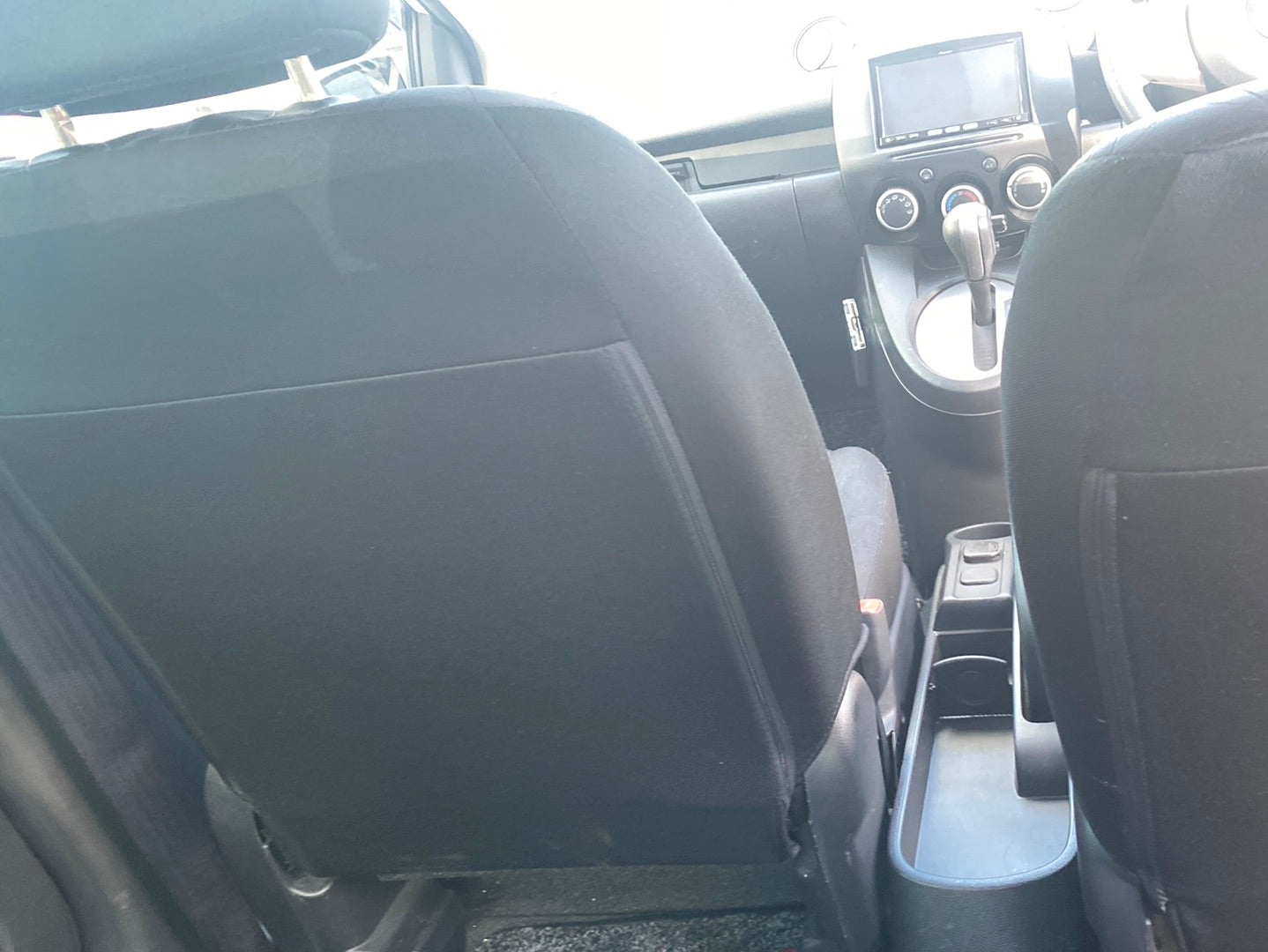 2014 Mazda Demio white