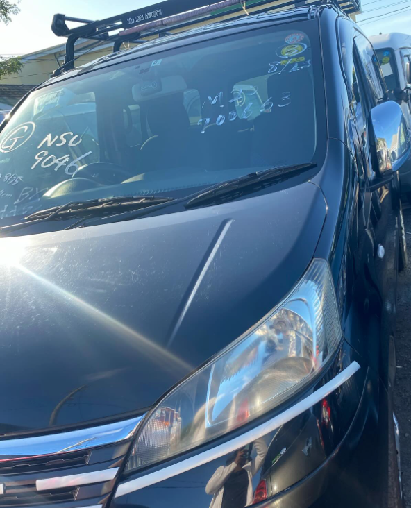 2013 Mitsubishi Delica Black